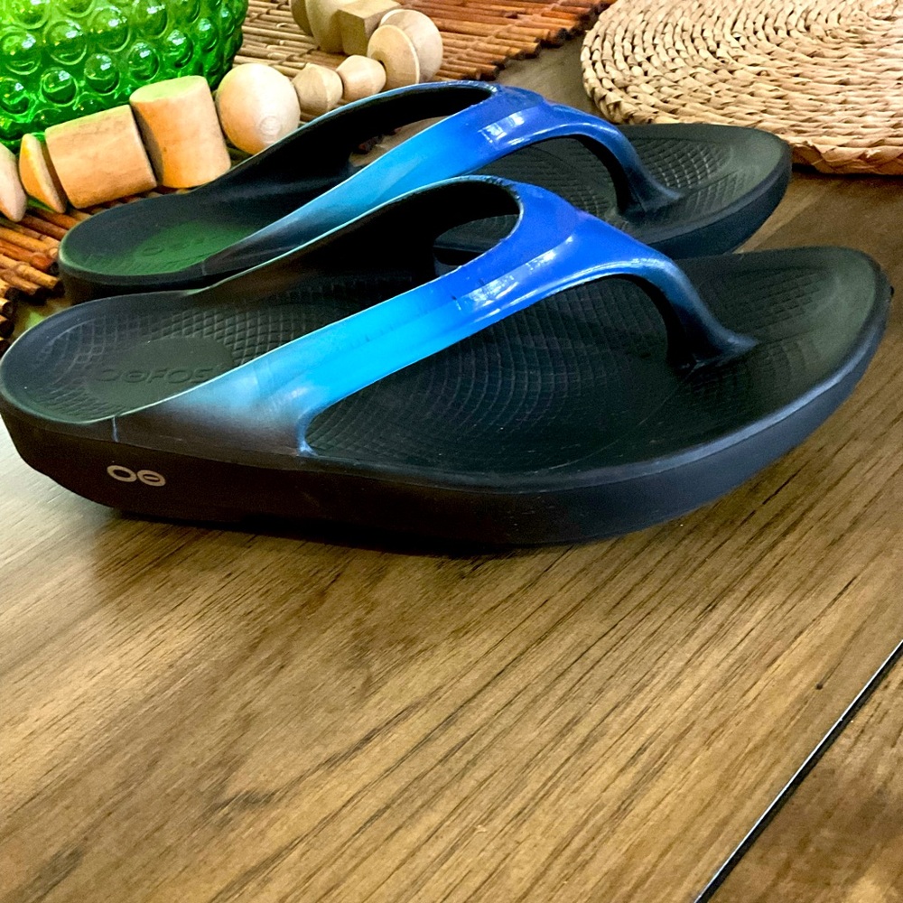 Oofos Oolala Luxe Thong Sandals WOMENS  8 Flip Flops Blue Aqua Black 00.1.00 B62